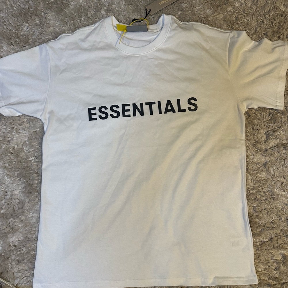 White essentials shirt size small